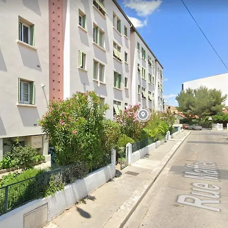Climatise Apartment Nimes